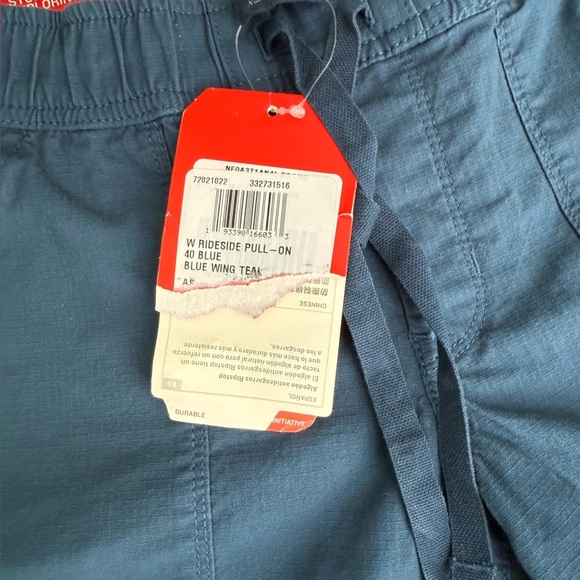 The North Face Women's Navy Cargo Shorts - Picture 6 of 9
